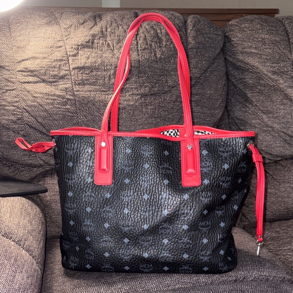 MCM Black and Red Tote Bag - Picture 4 of 10